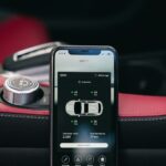 Smartphone con applicazione di diagnostica automobilistica per progetto Android OBD2 Bluetooth
